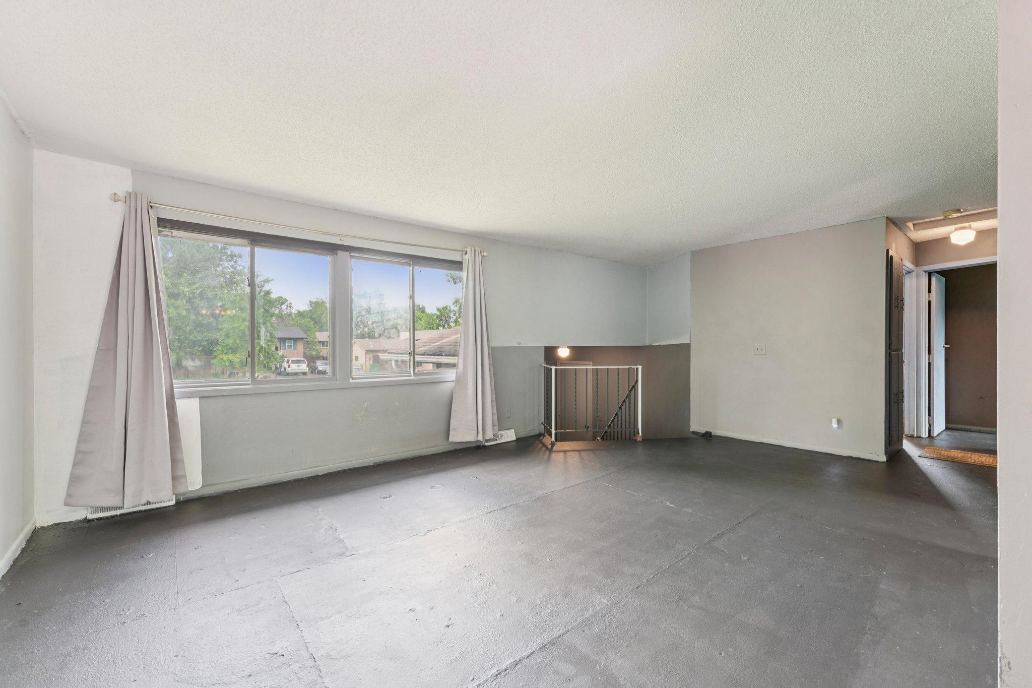 19-web-or-mls-74th Ave-2406-017.jpg