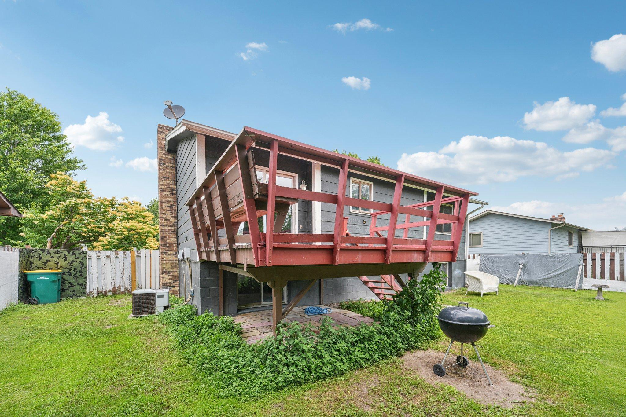 44-web-or-mls-74th Ave-2406-042.jpg