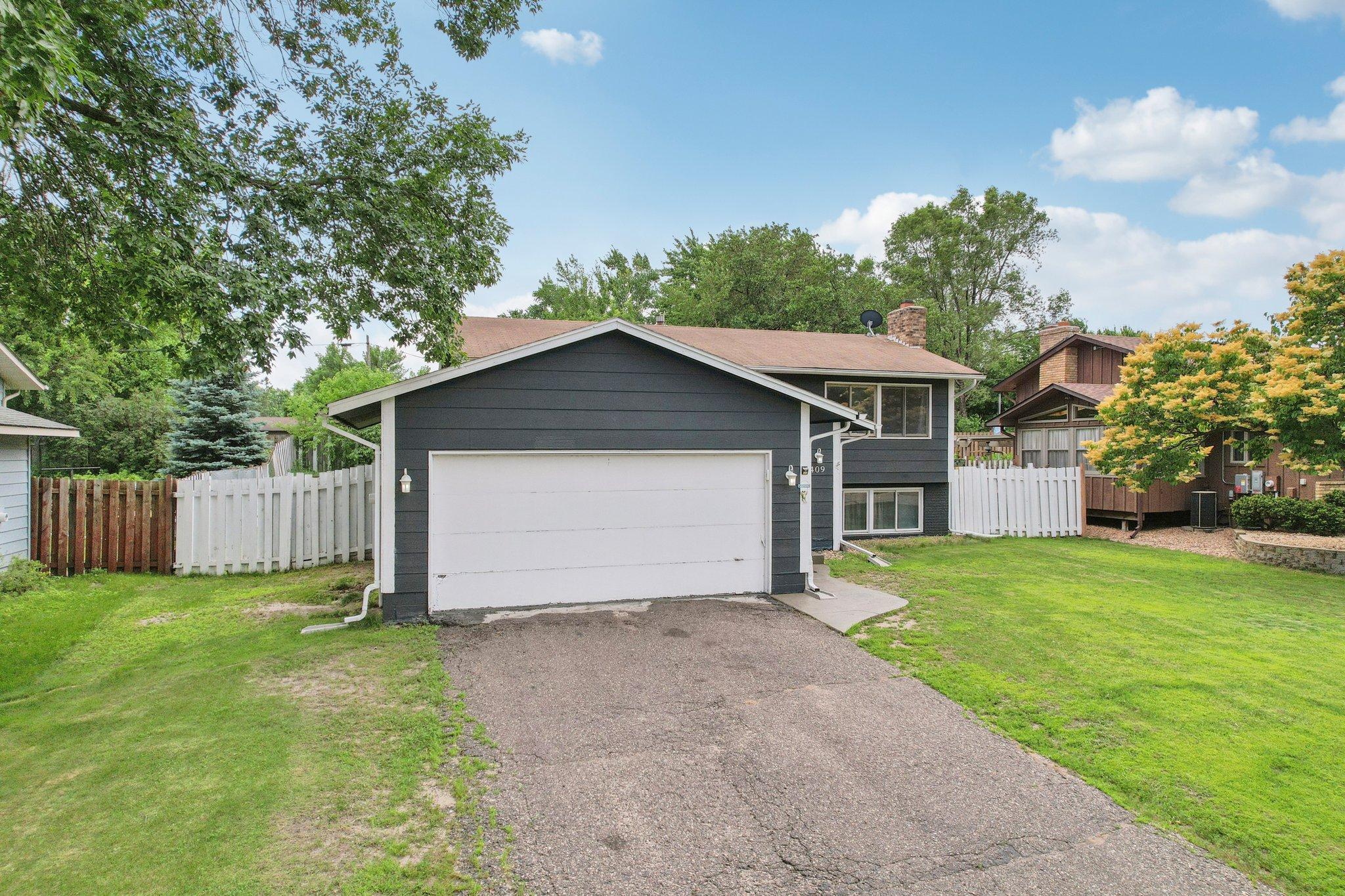 47-web-or-mls-74th Ave-2406-045.jpg