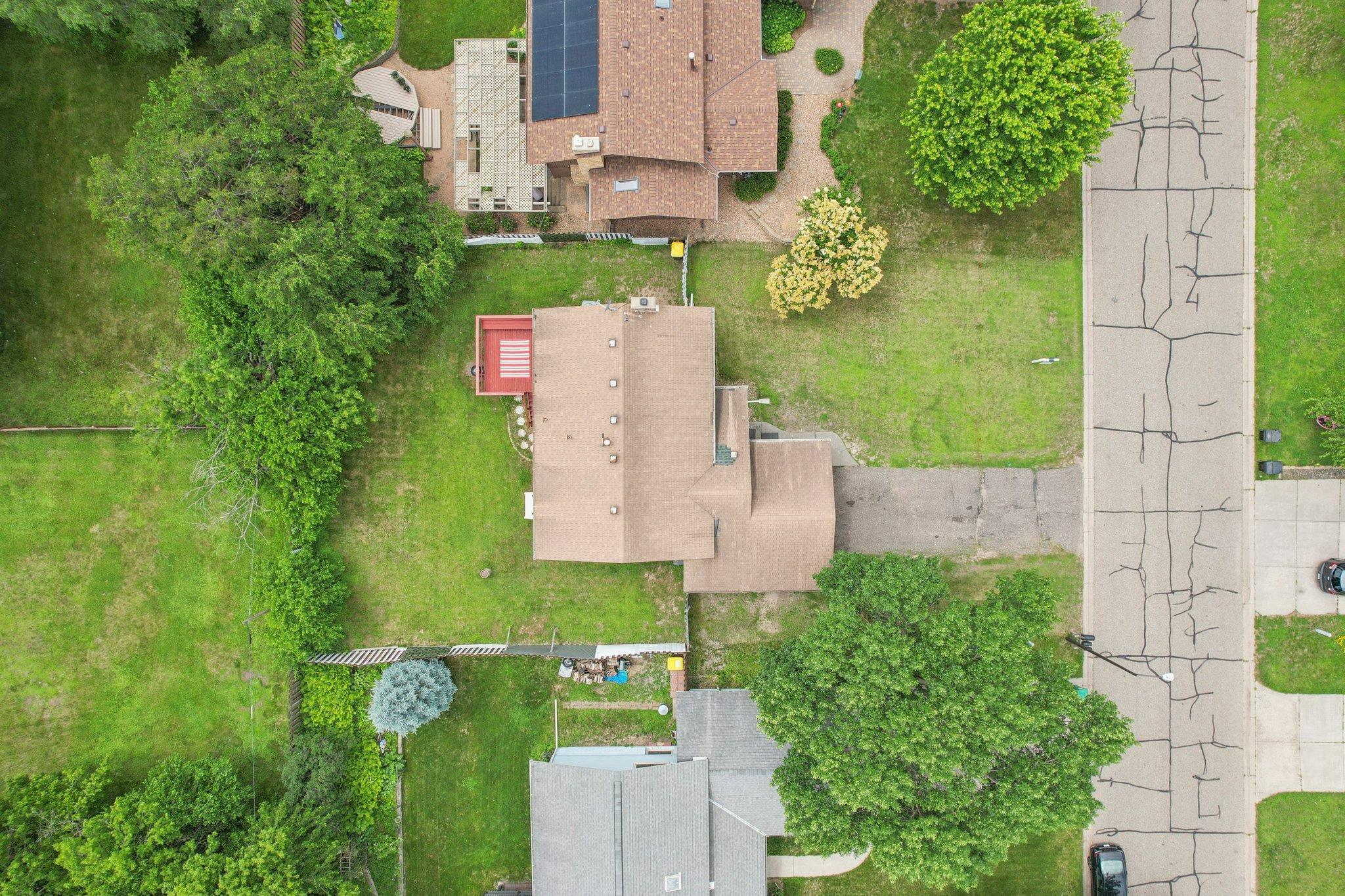 56-web-or-mls-74th Ave-2406-054.jpg