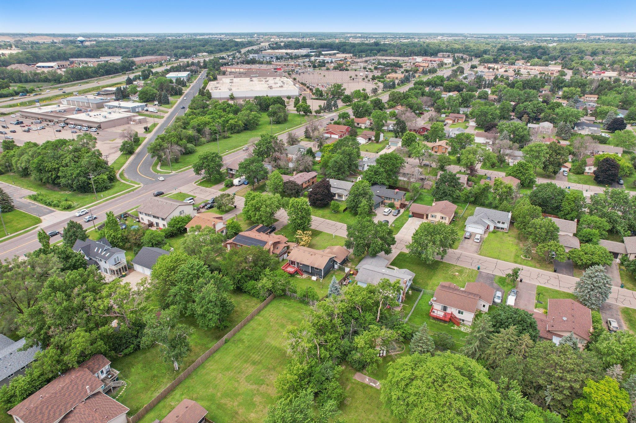 61-web-or-mls-74th Ave-2406-059.jpg