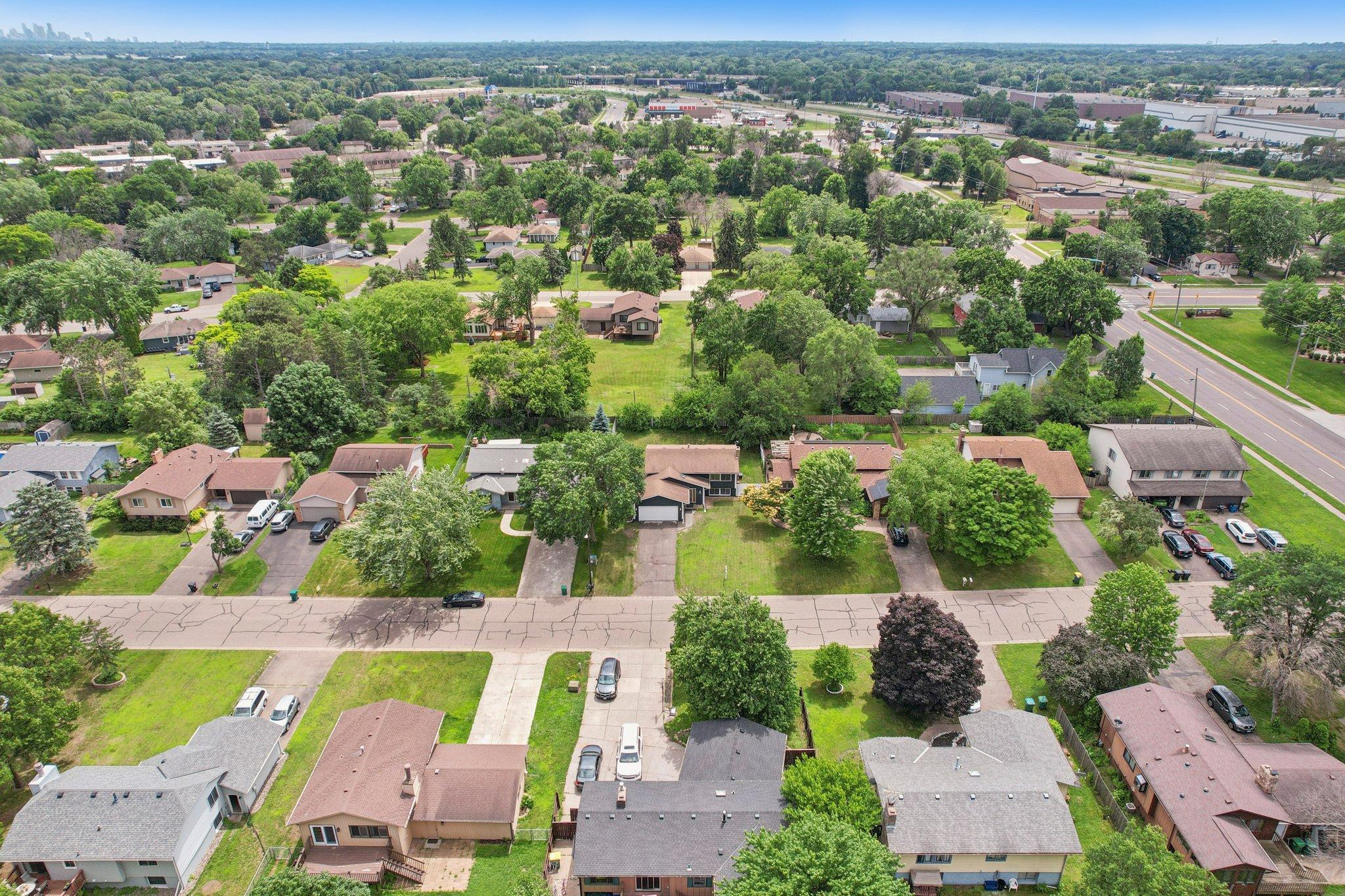 53-web-or-mls-74th Ave-2406-051.jpg