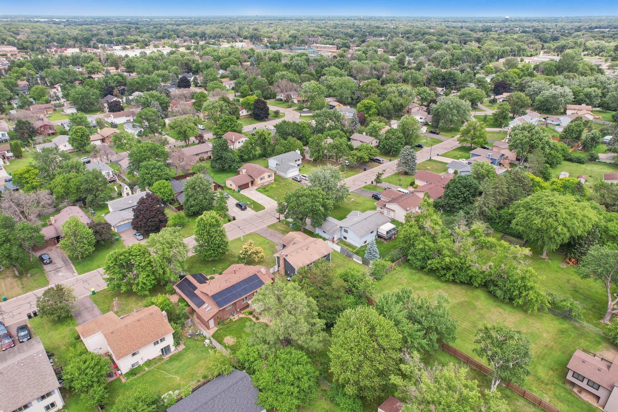 60-web-or-mls-74th Ave-2406-058.jpg