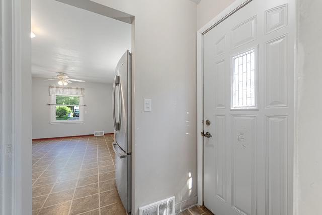29 Side entry.jpg