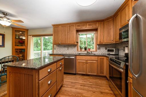 1920 Heath Avenue N, Oakdale, MN 55128