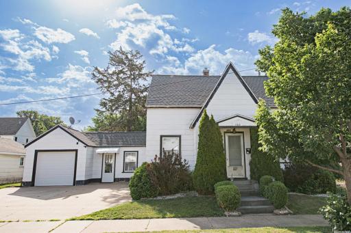 462 Saint Charles Street, Winona, MN 55987