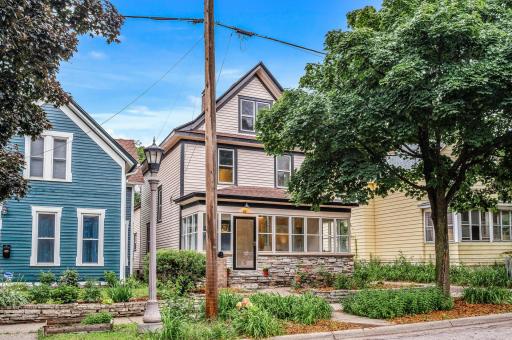 Nestled in a friendly neighborhood with convenient access to shops, restaurants, the freeway, and bus lines, plus Swede Hollow Park just steps away.