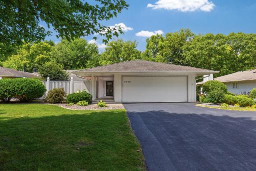 4940 Regents Walk, Excelsior, MN 55331