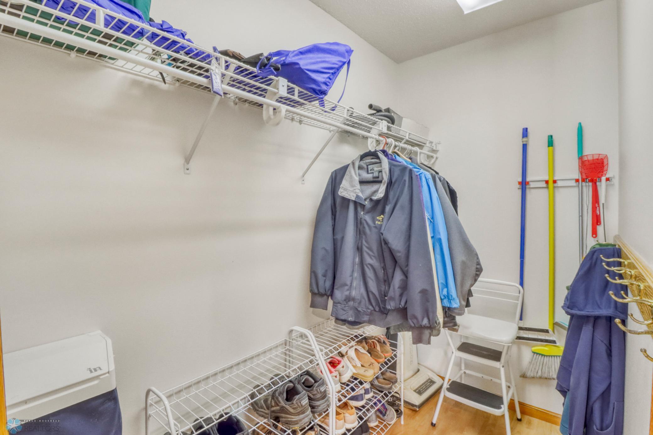 39Mudroom_closet1_1.JPG
