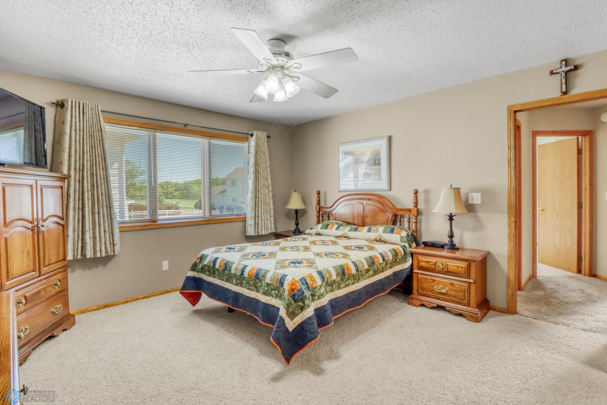 22Primary Bedroom1_1.JPG