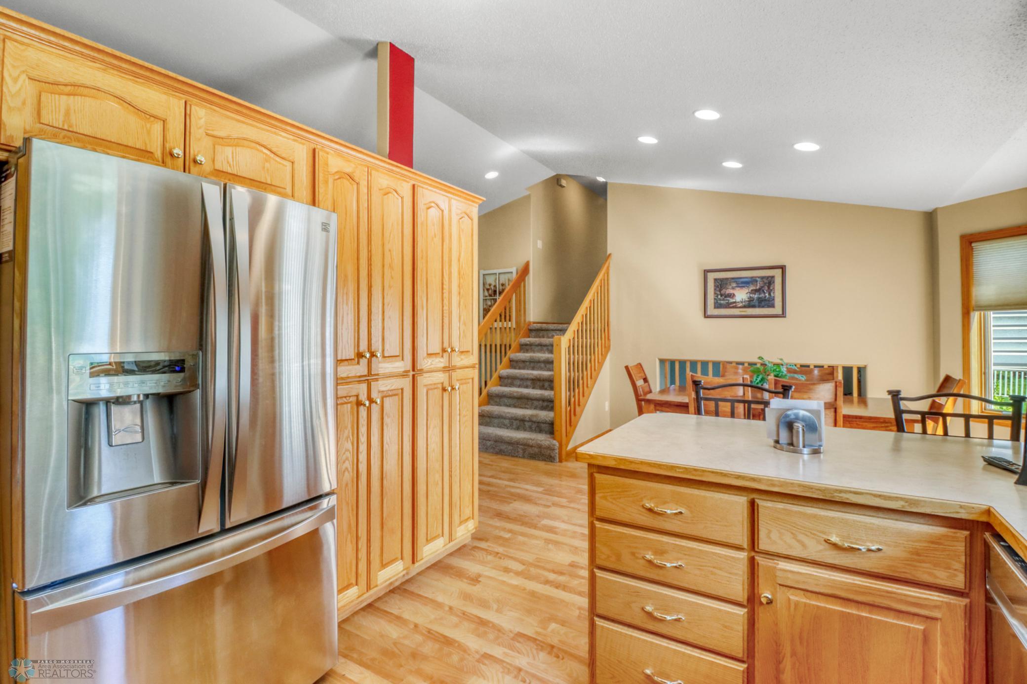 20Kitchen1_5.JPG