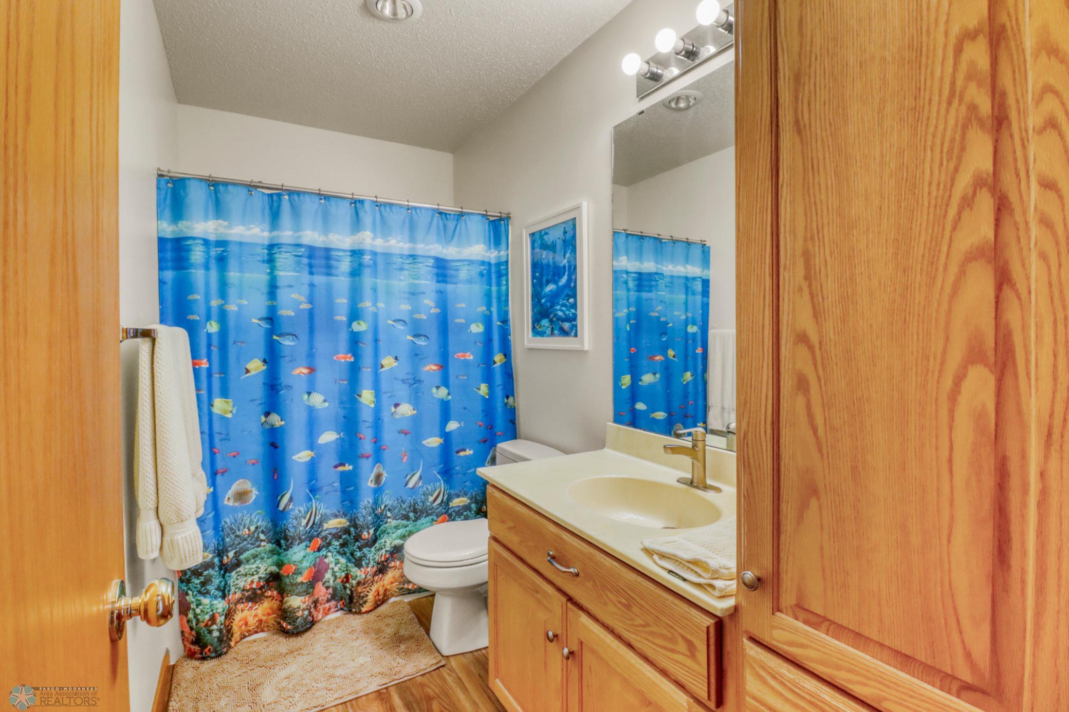 30Upstairs Bathroom1_0.JPG