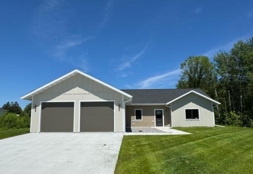 605 Lincoln Street SE, Warroad, MN 56763