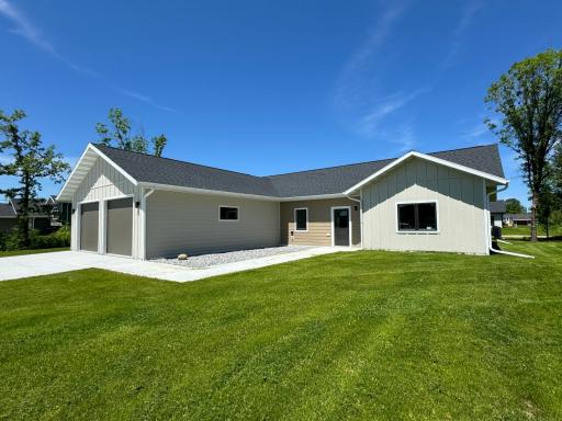 605 Lincoln Street SE, Warroad, MN 56763