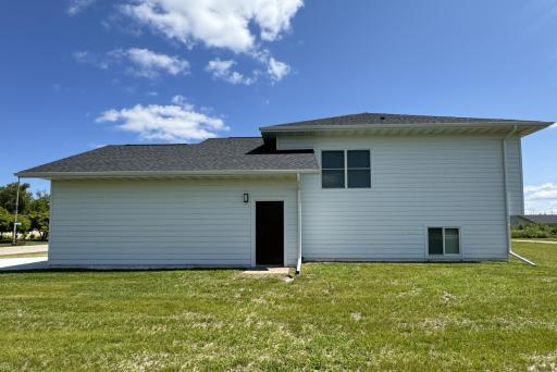516 Washington Street SE, Warroad, MN 56763