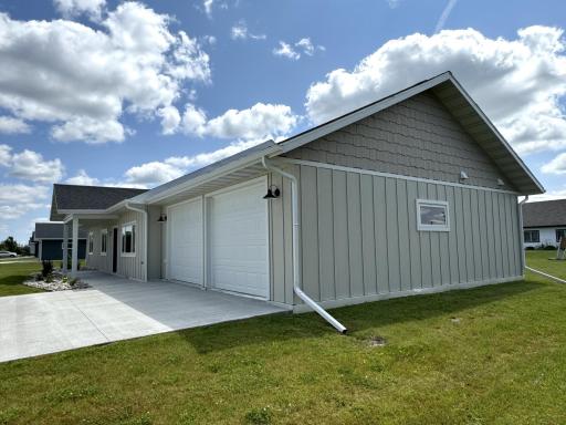 506 Lincoln Street SE, Warroad, MN 56763