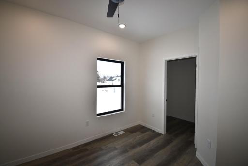 515 Lincoln Street SE, Warroad, MN 56763