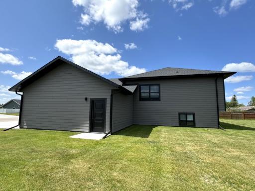 515 Lincoln Street SE, Warroad, MN 56763