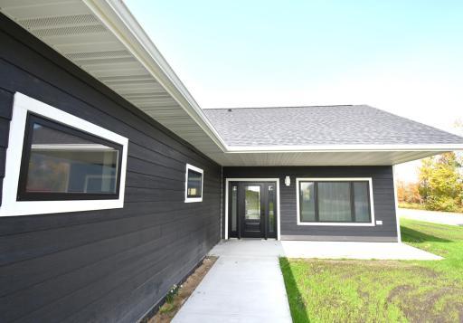 609 Lincoln Street SE, Warroad, MN 56763