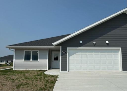 605 McKinley Street SE, Warroad, MN 56763
