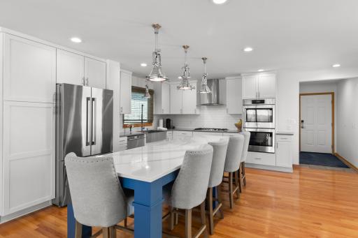 577 Park Lane, Orono, MN 55356