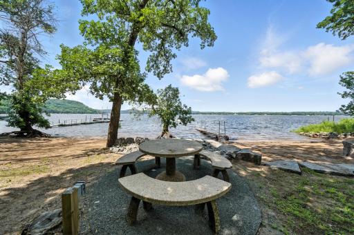 306 Cove Road, Hudson, WI 54016