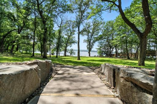 306 Cove Road, Hudson, WI 54016