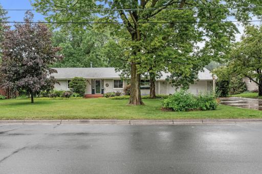 9516 Russell Avenue S, Minneapolis, MN 55431