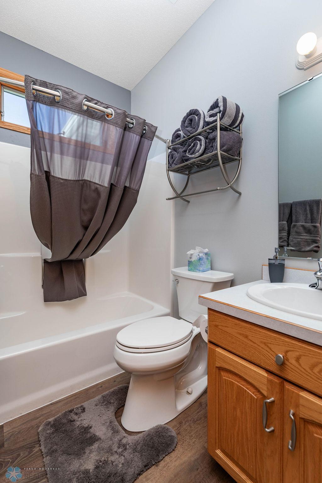 Bedroom 2 Full Bathroom