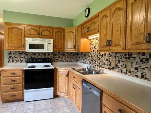 402 6th Street NE, Barnesville, MN 56514
