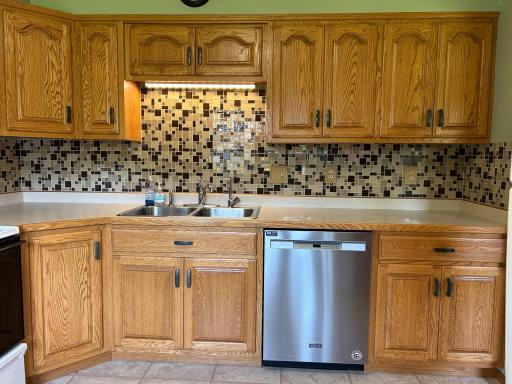 402 6th Street NE, Barnesville, MN 56514