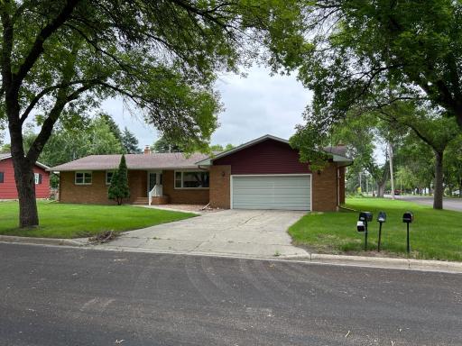 402 6th Street NE, Barnesville, MN 56514