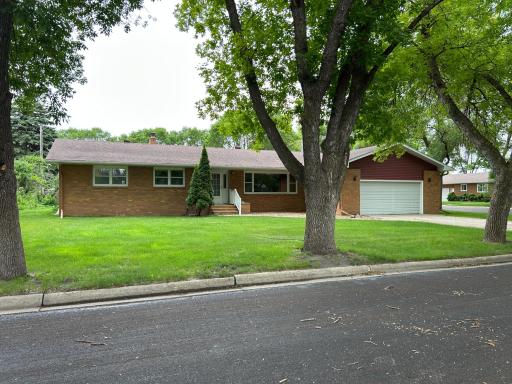 402 6th Street NE, Barnesville, MN 56514