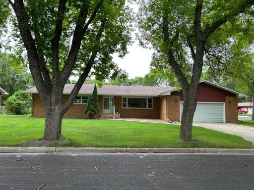 402 6th Street NE, Barnesville, MN 56514