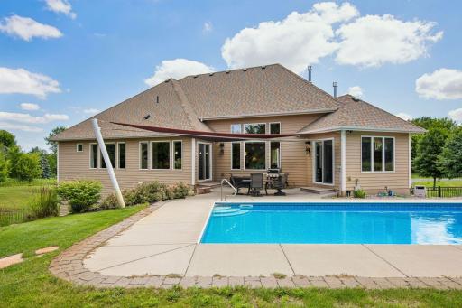 18922 Edgewood Lane, Prior Lake, MN 55372