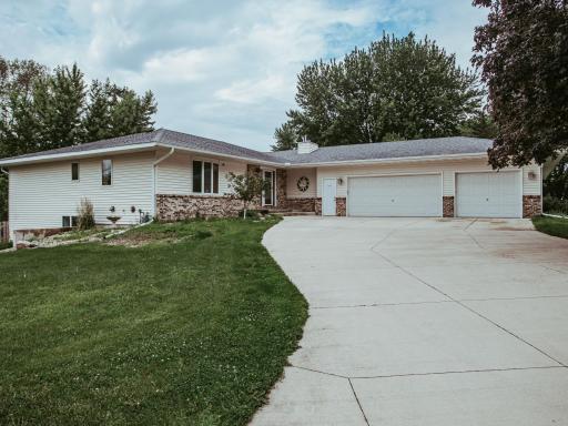 610 25th Street SW, Austin, MN 55912