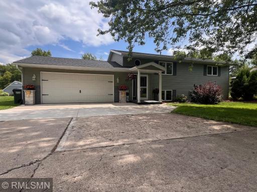 4681 Country Shores SW, Alexandria, MN 56308