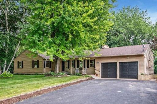 1295 Broadview Avenue, Chaska, MN 55318