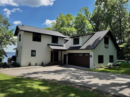 Attached 3 Stall Garage.jpeg