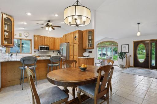 1378 Dunsmore Drive, Waconia, MN 55387