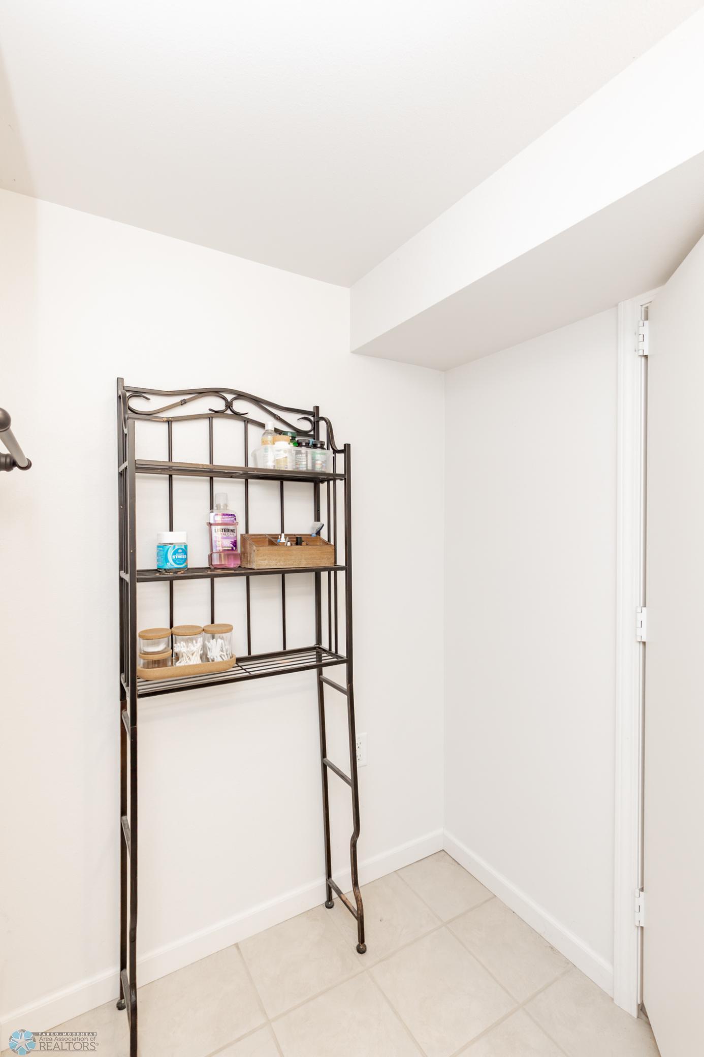 Bathroom 2 - 3/4