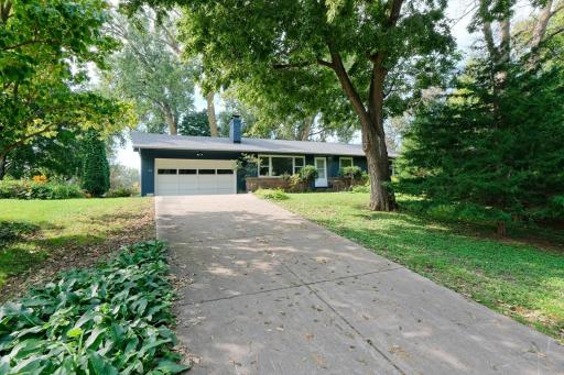 148 Ridgeview Lane E, Wayzata, MN 55391