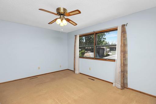 Upper Bedroom 1.jpg