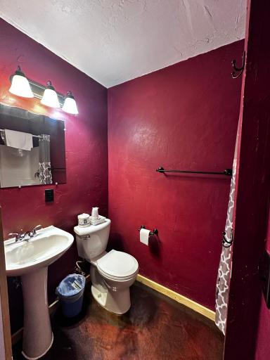 240 N State Road 35, Alma, WI 54610