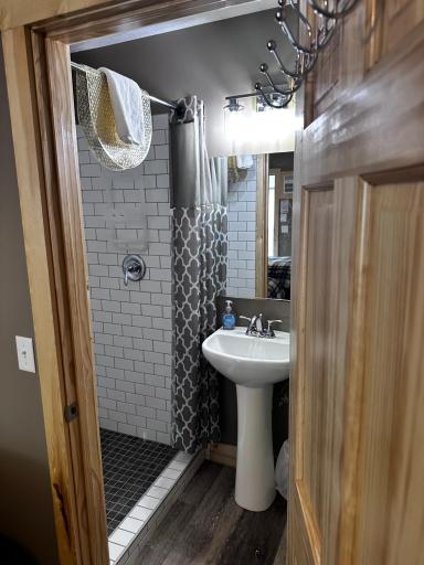 240 N State Road 35, Alma, WI 54610