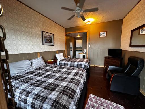 240 N State Road 35, Alma, WI 54610