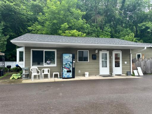 240 N State Road 35, Alma, WI 54610