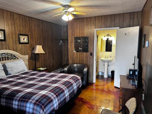 240 N State Road 35, Alma, WI 54610