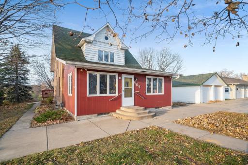 607 Lake Boulevard S, Buffalo, MN 55313