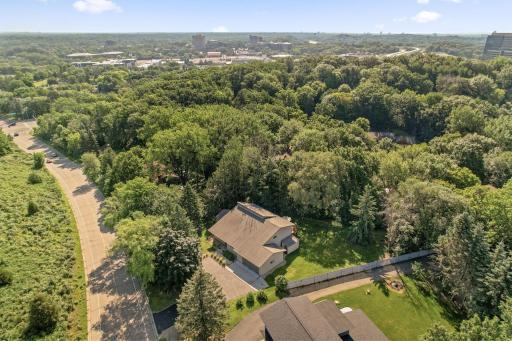 11409 Bren Road, Hopkins, MN 55343